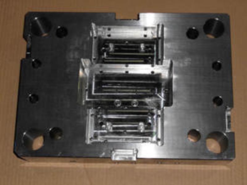 泗精密塑料模-06